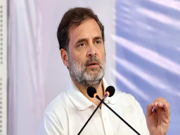 राहुल गांधी ने पीएम मोदी पर साधा निशाना, कहा- जब अहंकार बन जाए नीति...