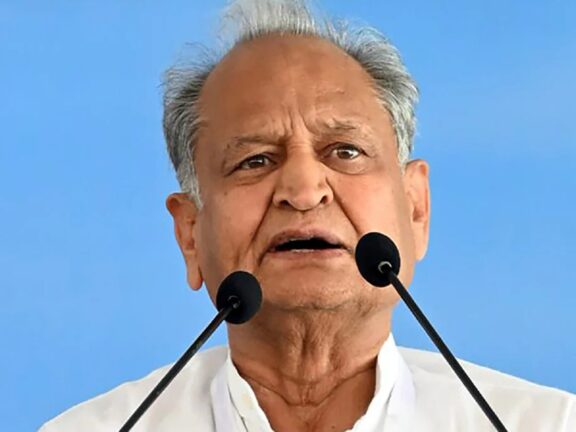 सामाजिक न्याय और समानता के प्रणेता महात्मा ज्योतिबा फुले के हम सदैव ऋणी रहेंगे: अशोक गहलोत