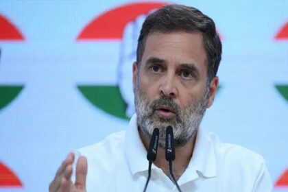 CBSE Exam Results: सीबीएसई परीक्षा नतीजों को लेकर राहुल गांधी ने पीएम मोदी पर निशाना साधा. राष्ट्रीय समाचार हिंदी में सीबीएसई परीक्षा परिणाम: राहुल गांधी ने पीएम पर साधा निशाना, कहा...