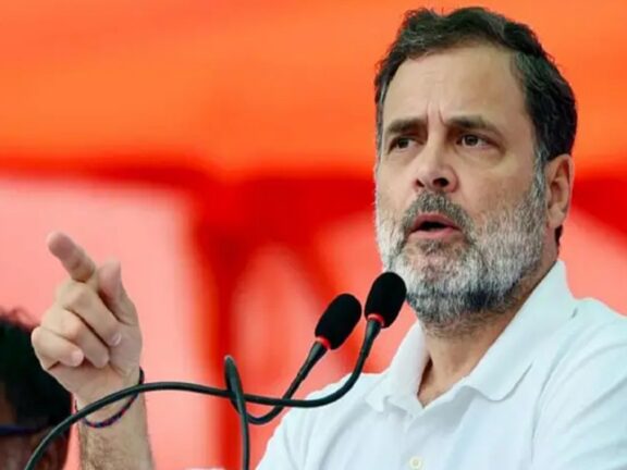 NEET परीक्षा रद्द होने पर राहुल गांधी का बड़ा बयान, कहा- ये सिर्फ विफलता नहीं, युवाओं के भविष्य के खिलाफ अपराध है.