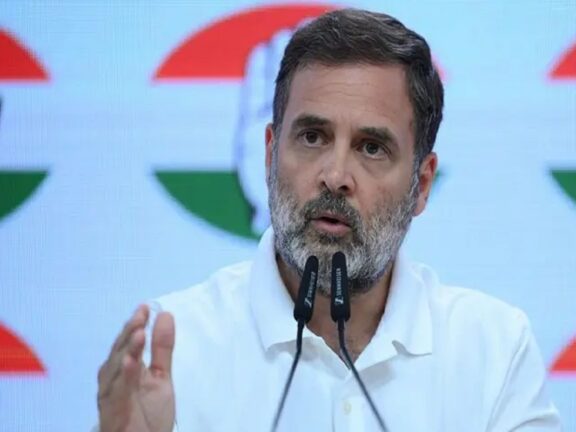 NEET पेपर लीक: सीकर की छात्रा ने की थी आत्महत्या, अब राहुल गांधी ने परिवार को दिया ये आश्वासन