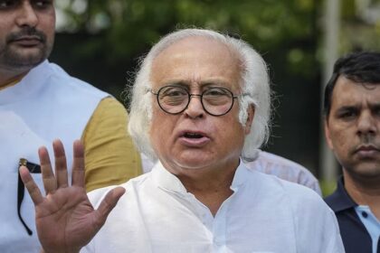 अमेरिका यात्रा ने बदले होसबाले के सुर? पाकिस्तान वाली टिप्पणी पर जयराम रमेश का धारदार तंज!