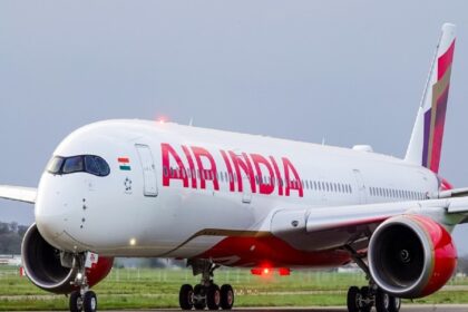 एयर इंडिया: अधिकारियों की सैलरी और उड़ानों की संख्या में हो सकती है कटौती!