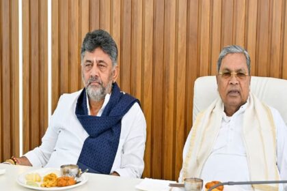 कर्नाटक: कर्नाटक के मुख्यमंत्री सिद्धारमैया ने इस्तीफा देने का फैसला किया है.