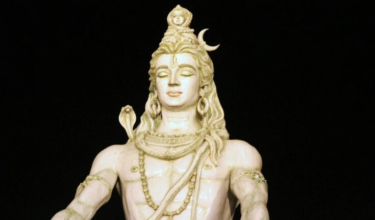 गुरु प्रदोष व्रत 2026: जानें महादेव की असीम कृपा पाने की सटीक तिथि और शुभ मुहूर्त!