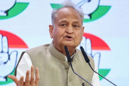 नीट पेपर लीक में भाजपा नेता फंसे, इसलिए आज तक नहीं हुई कोई सख्त कार्रवाई:गहलोत
