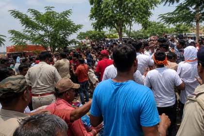 बंगाल में मतगणना के बीच भारी संग्राम: बांकुरा और आसनसोल में भिड़े BJP-TMC कार्यकर्ता, बेकाबू भीड़ पर पुलिस का लाठीचार्ज