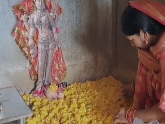 भोजशाला में 700 साल बाद पहली बार हुआ ऐसा, बड़ी संख्या में जुटे हिंदू श्रद्धालु...