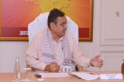 राजस्थान में चयनित जिला मुख्यालयों पर विश्व स्तरीय सुविधाओं से युक्त आधुनिक बस पोर्ट विकसित किये जायेंगे।