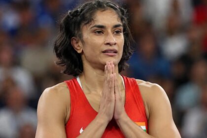 विनेश फोगाट को बड़ा झटका: WFI ने 'अधूरे' जवाब पर रोकी गोंडा में एंट्री!