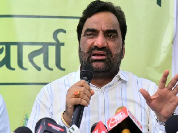 साधु-संतों को लेकर हनुमान बेनीवाल के निशाने पर आई बीजेपी सरकार, कहा- सनातन के नाम पर वोट लेकर सत्ता हासिल करना...