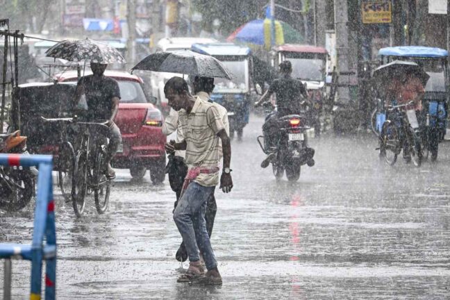 सावधान! कहीं भीषण लू का सितम तो कहीं होगी झमाझम बारिश, IMD ने जारी किया बड़ा अलर्ट