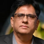 स्मार्ट निवेश एक मजबूत भविष्य, वित्तीय स्वतंत्रता और शीघ्र सेवानिवृत्ति का मार्ग प्रशस्त करता है।