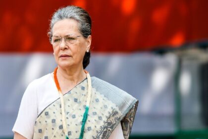 कांग्रेस: ​​गाजा में भारत के रुख को लेकर सोनिया गांधी ने लिखा लेख, कहा- इस मुद्दे पर चुप्पी साधे हुए है भारत....