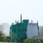 जयपुर में JDA की बड़ी कार्रवाई, सड़क सीमा में आने वाले मंदिर-मस्जिद समेत 125 से ज्यादा अवैध निर्माण हटाए.