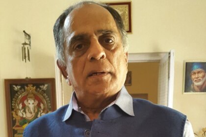 नहीं रहे गोविंदा को सुपरस्टार बनाने वाले दिग्गज फिल्ममेकर पहलाज निहलानी, 76 की उम्र में बॉलीवुड की एक सुनहरी पारी का अंत।
