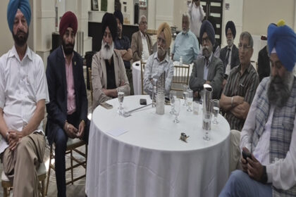 राय अज़ीज़ुल्लाह खान की पुस्तक का विमोचन