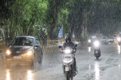 राष्ट्रीय मौसम पूर्वानुमान: देश के 13 राज्यों में आज भारी बारिश के साथ तूफान की चेतावनी, 3 दिन में राजस्थान में प्रवेश करेगा मानसून, गर्मी कर रही परेशान