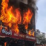 लखनऊ अग्निकांड: 15 लोगों की मौत के बाद सीएम का त्वरित एक्शन, 3 आरोपी गिरफ्तार, चार अधिकारी सस्पेंड, 5-5 लाख रुपये मुआवजे का ऐलान