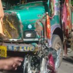 लोहरदगा में काल बनकर दौड़ा ट्रक: तीन भाई-बहनों को रौंदा, दो की मौके पर ही दर्दनाक मौत।