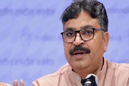 संविदा नर्सिंगकर्मियों को बेरोजगार करने के बाद अब सरकार उनकी पीड़ा सुनने को भी तैयार नहीं: जूली