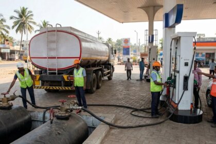 सावधान! पेट्रोल-डीजल के साथ अब सब्जियों पर भी महंगाई की मार, CRISIL ने दी आपकी रसोई का बजट बिगड़ने की बड़ी चेतावनी।