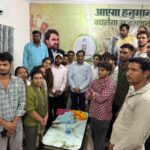 हनुमान बेनीवाल ने सीएम भजनलाल से उनकी सेवाएं तुरंत बहाल करने की मांग की.