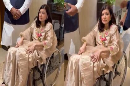 Alka Yagnik: व्हीलचेयर पर दिखीं अलका याग्निक, दिख रही हैं कमजोर भी... सेहत को लेकर फैंस चिंतित