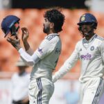 IND vs AFG: केएल राहुल के बाद गिल ने भी जड़ा शतक, भारत ने पहले दिन बनाए 368 रन