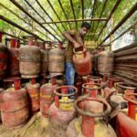LPG सिलेंडर पर ₹700 का भारी नुकसान! बढ़ती कीमतों के बीच केंद्र सरकार ने दिया चौंकाने वाला बयान