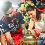RCB की खिताबी जीत और विराट के वो आंसू: अनुष्का शर्मा ने शेयर की दिल झकझोर देने वाली अनदेखी याद!