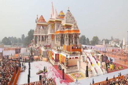 RamMandir: राम मंदिर मामले में वकीलों का ऐलान, आरोपियों का केस कोई नहीं लड़ेगा, चंपत राय को अयोध्या छोड़ने का अल्टीमेटम.