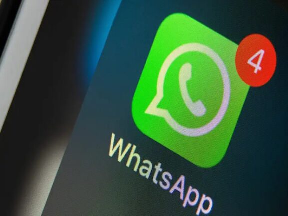 WhatsApp पर आपके अलावा कोई नहीं देख पाएगा पर्सनल चैट, तुरंत ऑन करें ये सेटिंग