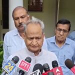 कांग्रेस से अलग हुए दलों को फिर से कांग्रेस में शामिल होना चाहिए और राहुल गांधी को अपना नेता स्वीकार करना चाहिए: गहलोत
