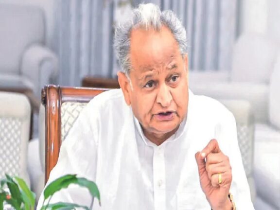 गहलोत ने किरोड़ी लाल की भूमिका की निष्पक्ष और उच्च स्तरीय जांच की मांग की है, ये है मामला