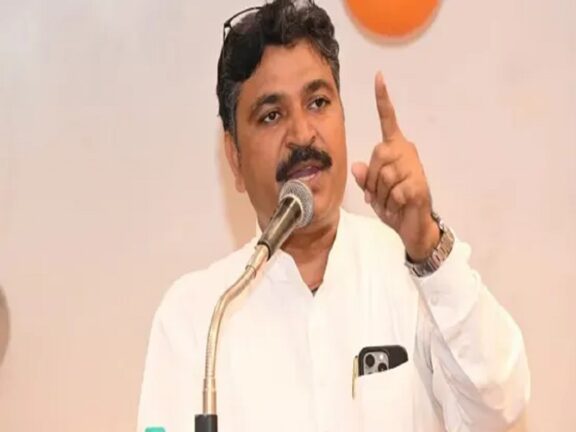 टीकाराम जूली ने सीएम पर कसा तंज, कहा- उंगली तभी उठेगी जब आप कुछ काम करेंगे...