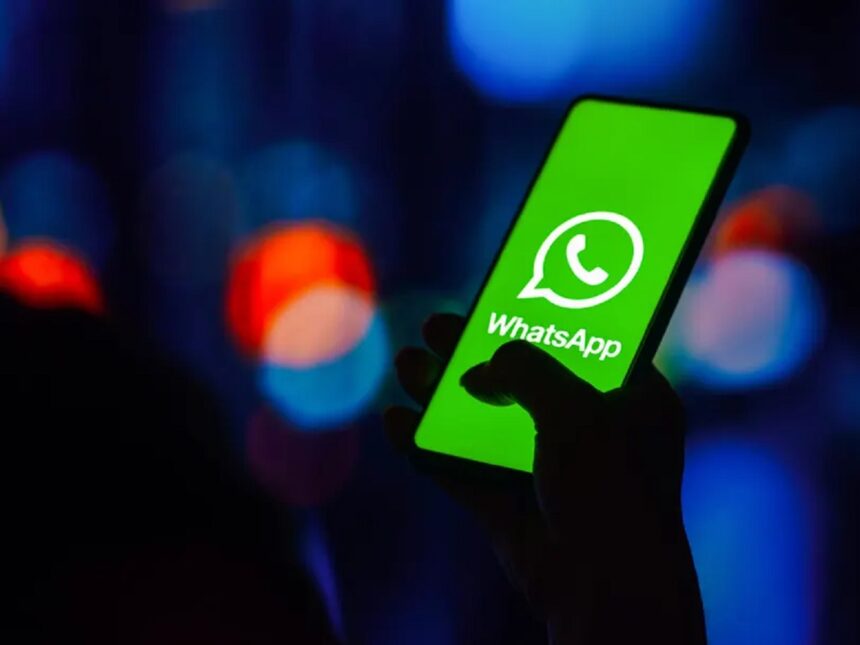 टेक टिप्स: बिना ऑनलाइन दिखे भी WhatsApp पर मैसेज पढ़ सकते हैं यूजर्स, इस्तेमाल करें ये स्मार्ट ट्रिक