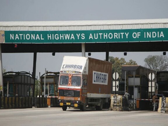 NHAI देगा फास्टैग में 1000 रुपये का बैलेंस फ्री, बस करना होगा ये काम