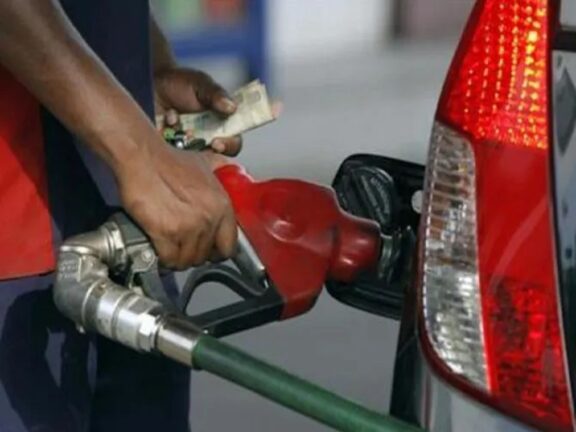 Petro-Diesel Price: राजस्थान समेत देश के बड़े शहरों में पेट्रोल डीजल की आज की नई कीमतें सामने आईं.