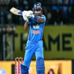 ZI vs IND: श्रेयस अय्यर तोड़ सकते हैं एमएस धोनी का ये बड़ा रिकॉर्ड!