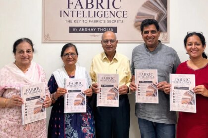 अंतर्राष्ट्रीय टेक्सटाइल कोच और लेखक अक्षय थोलिया की पुस्तक 'फैब्रिक इंटेलिजेंस' का विमोचन।