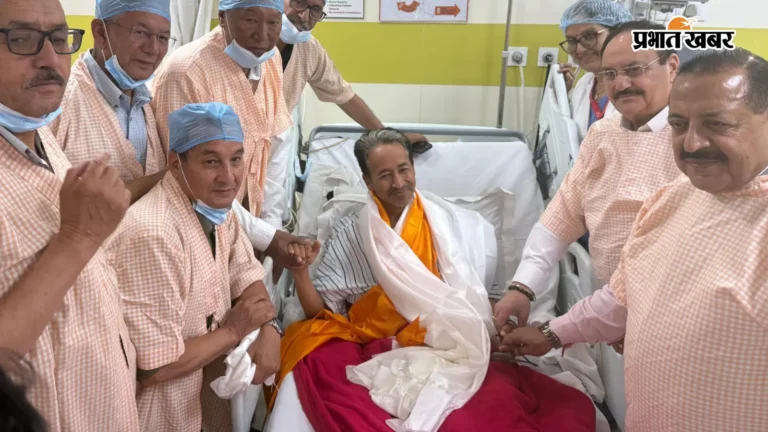 अनशन थमा, संघर्ष नहीं: जंतर-मंतर पर अब भी बुलंद है सोनम वांगचुक और लद्दाख की आवाज़।