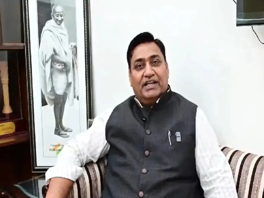इसे लेकर अब डोटासरा ने भजनलाल सरकार पर निशाना साधा है, कहा- पिपलौदी के बच्चे आज भी किसान हैं...