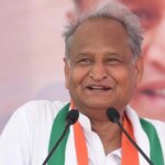 गहलोत ने फिर साधा बीजेपी सरकार पर निशाना, कहा- छात्रों पर लाठीचार्ज कराने वाली और ओएमआर घोटाले को दबाने वाली सरकार...