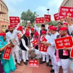 "चंदा चोर, गद्दी छोड़!" – राम मंदिर ट्रस्ट पर अखिलेश यादव का सबसे बड़ा प्रहार।