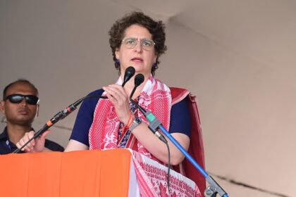 "जर्सी का रंग बदलने से देश की रूह नहीं बदलती", हॉकी के बहाने प्रियंका गांधी का BJP-RSS पर तीखा प्रहार।