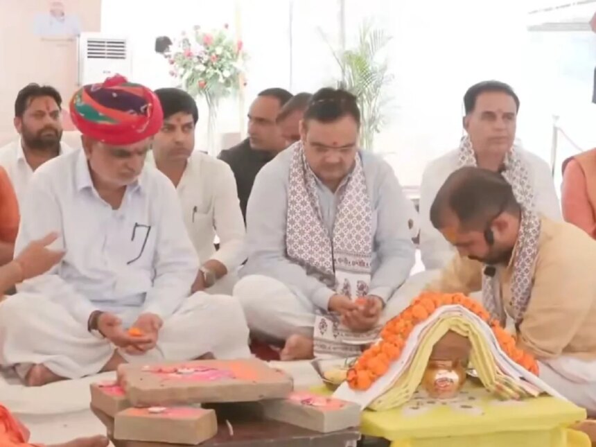 मुख्यमंत्री भजनलाल शर्मा ने भूमि पूजन कर जयपुर मेट्रो फेज-2 के कार्य का शुभारंभ किया.