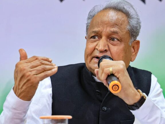 राजस्थान की राजधानी जयपुर अब अपराध की राजधानी बनती जा रही है: अशोक गहलोत
