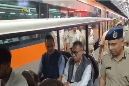 राजस्थान: पीएम मोदी के दौरे से पहले तैयारियों का जायजा लेने पहुंचे राज्य के मुख्य सचिव और डीजीपी.