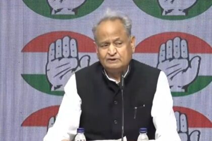 राम मंदिर के चढ़ावे की चोरी के मुद्दे पर प्रधानमंत्री नरेंद्र मोदी को अपनी चुप्पी तोड़नी चाहिए: गहलोत